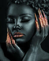 Без бренда «Коробка 20 шт: Портрет с золотыми ногтями» в Сочи