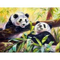 Сытые панды у дерева